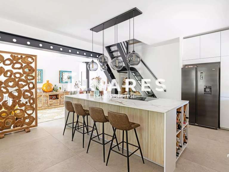 Maison Éguilles - 5 chambres - 191m²