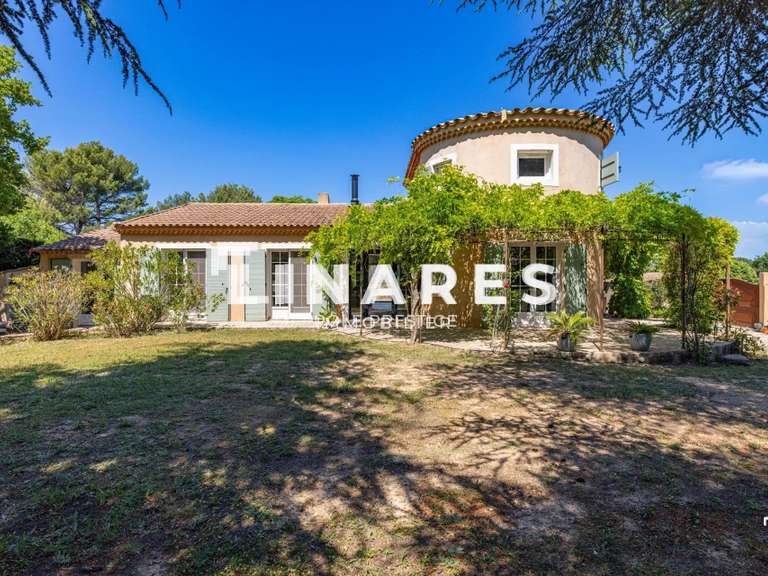 Maison Éguilles - 5 chambres - 191m²