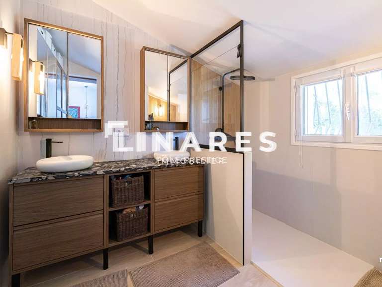 Maison Éguilles - 5 chambres - 191m²