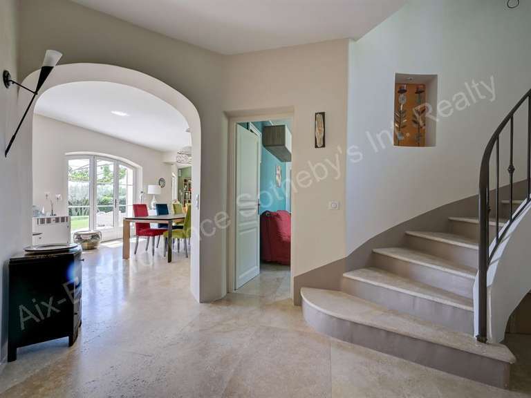 Maison Éguilles - 5 chambres - 230m²