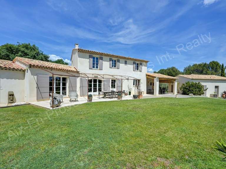 Maison Éguilles - 5 chambres - 230m²