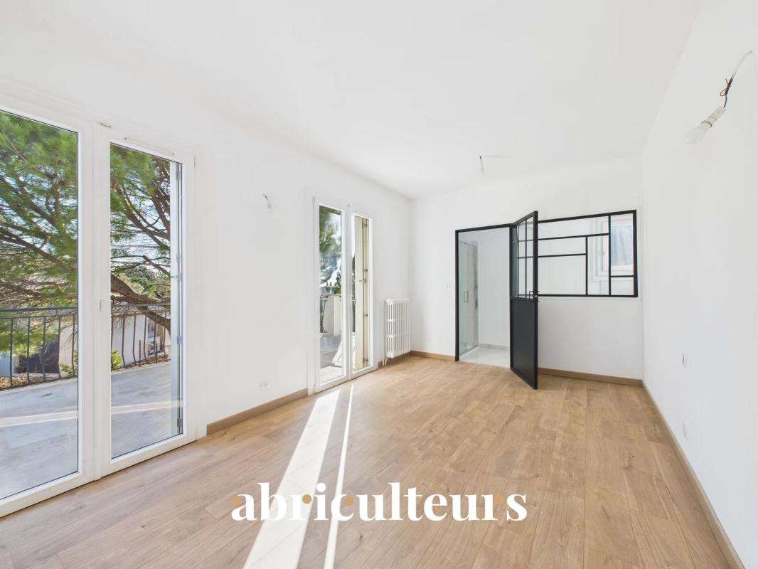 House Éguilles