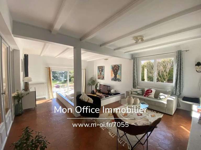 Maison Éguilles - 4 chambres - 190m²