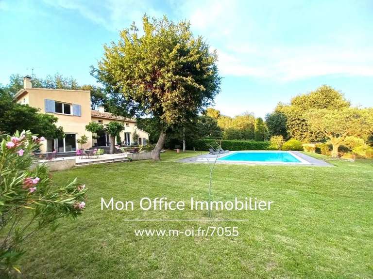 Maison Éguilles - 4 chambres - 190m²