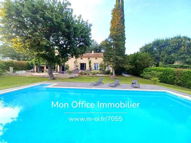 Maison Éguilles - 4 chambres - 190m²