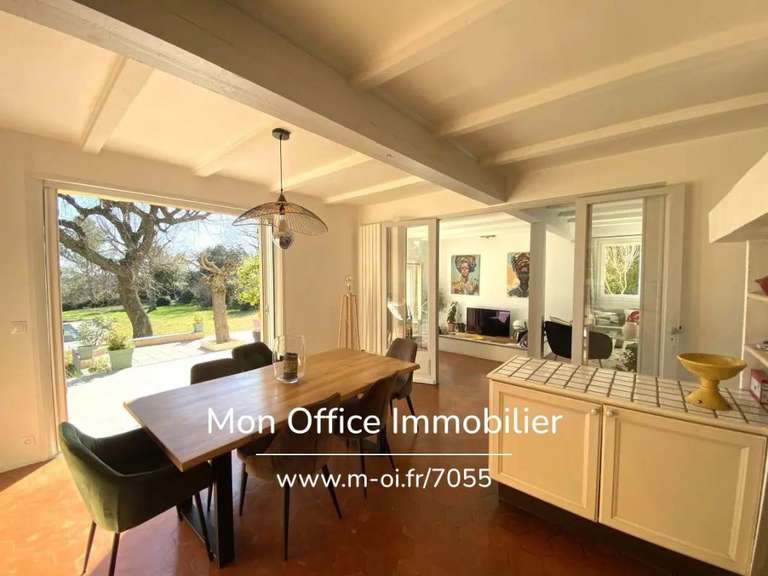 Maison Éguilles - 4 chambres - 190m²