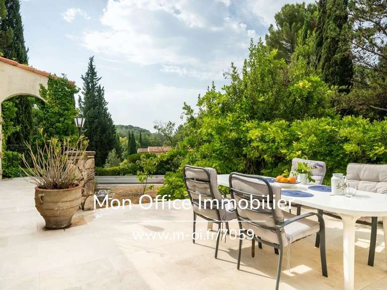Maison Éguilles - 6 chambres - 212m²