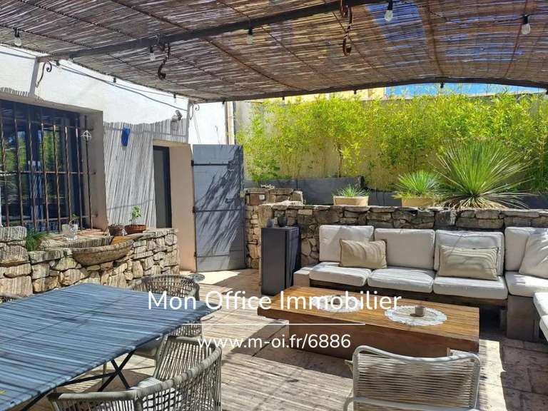 Maison Éguilles - 4 chambres - 246m²