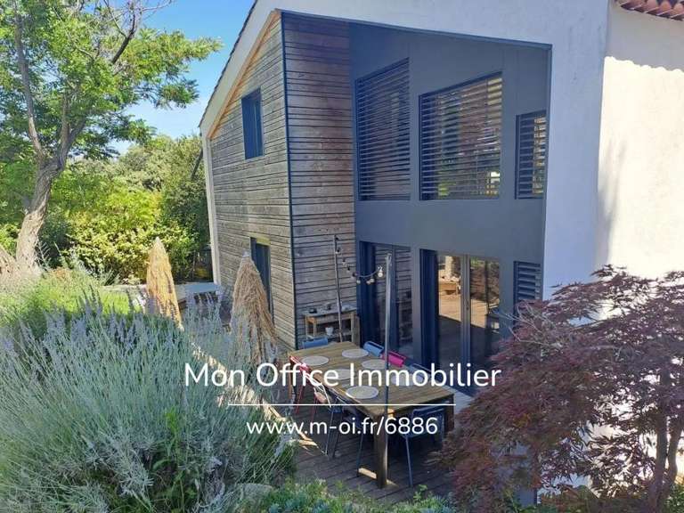 Maison Éguilles - 4 chambres - 246m²