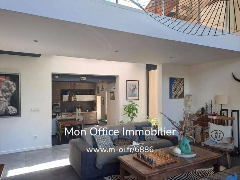 Maison Éguilles - 4 chambres - 246m²