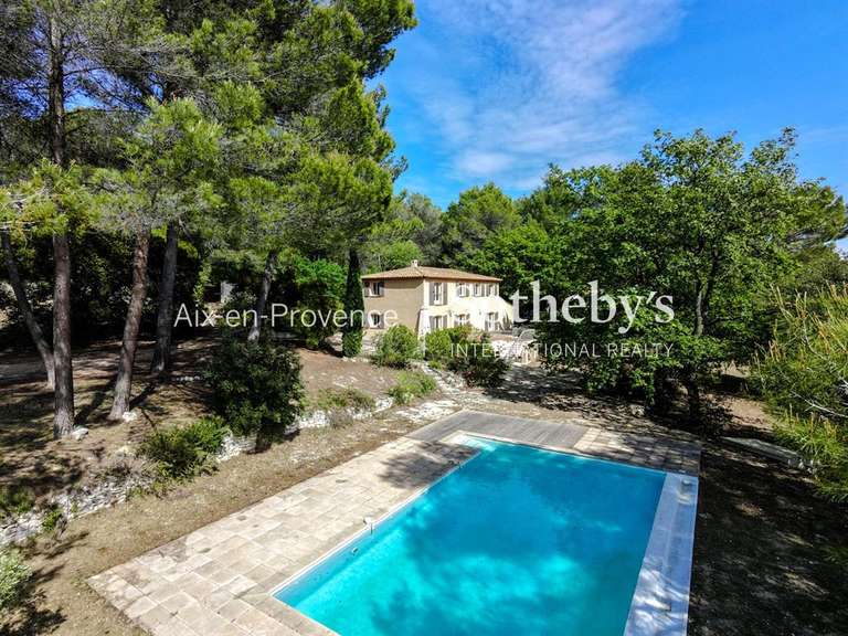 Maison Éguilles - 4 chambres - 180m²