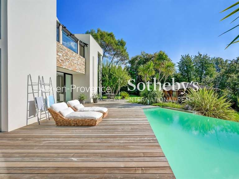 Maison Éguilles - 4 chambres - 300m²