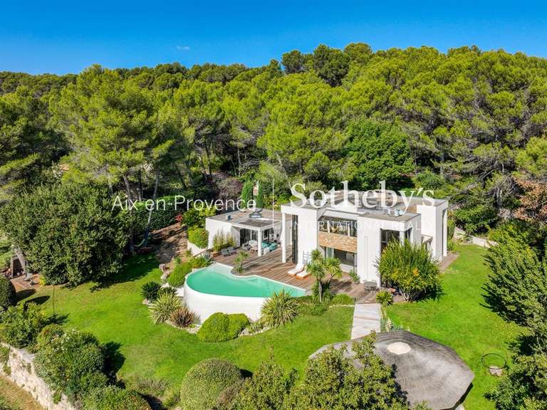 Maison Éguilles - 4 chambres - 300m²