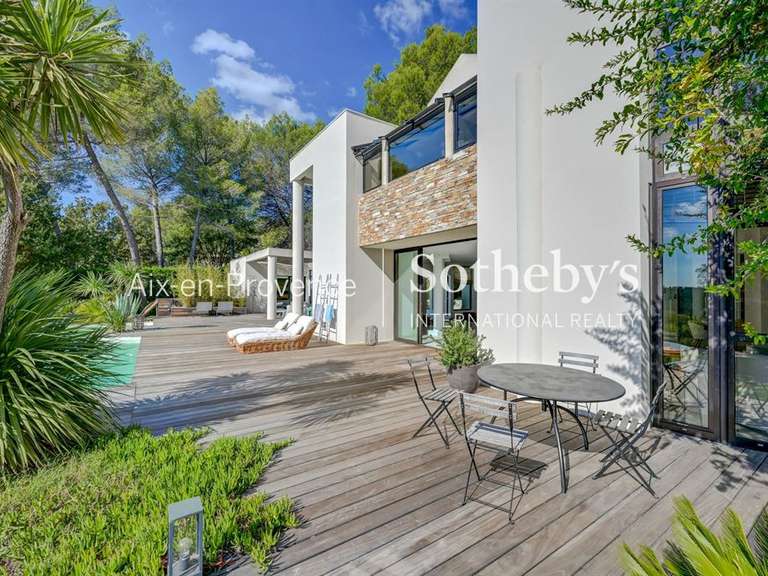 Maison Éguilles - 4 chambres - 300m²