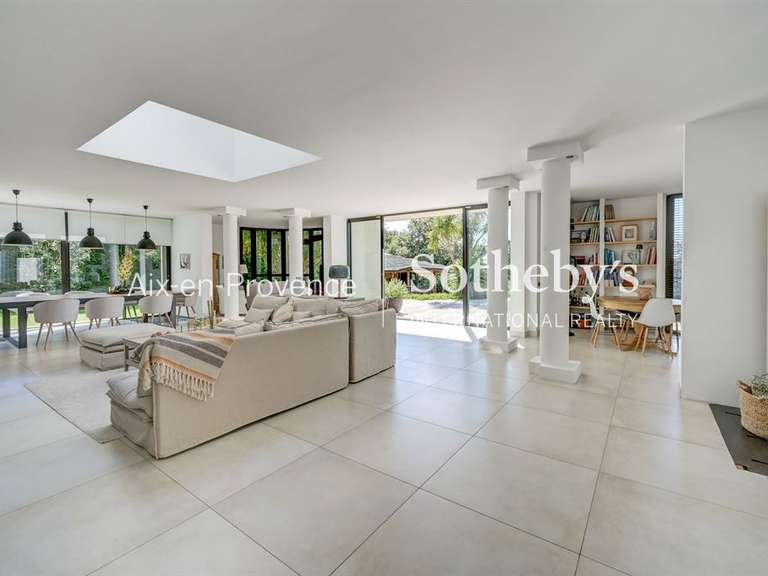 Maison Éguilles - 4 chambres - 300m²