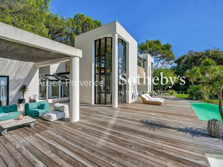 Maison Éguilles - 4 chambres - 300m²