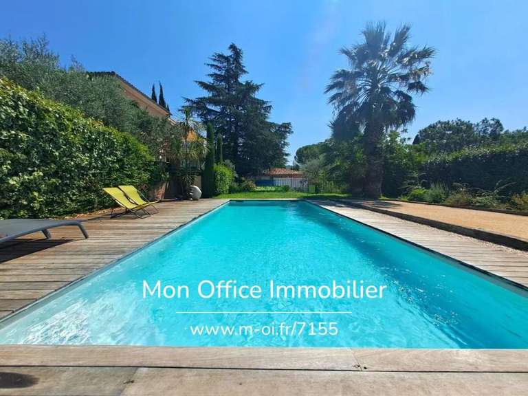 Maison Éguilles - 5 chambres - 194m²