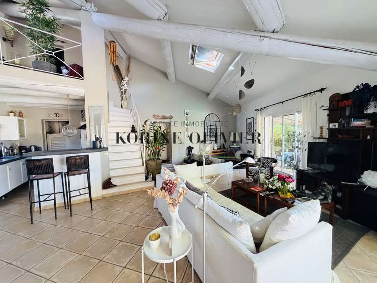 Maison Éguilles - 3 chambres - 130m²