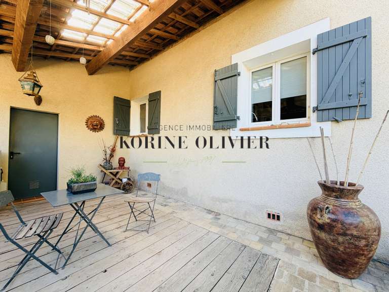 Maison Éguilles - 3 chambres - 130m²