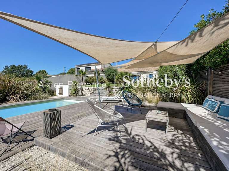 Maison Éguilles - 4 chambres - 105m²