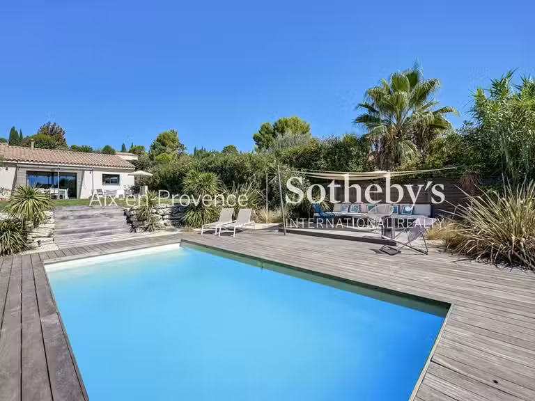 Maison Éguilles - 4 chambres - 105m²