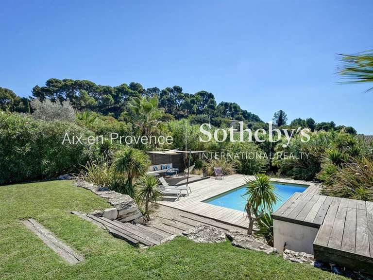 Maison Éguilles - 4 chambres - 105m²