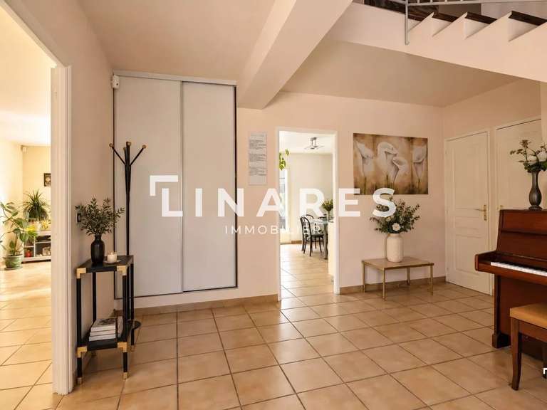 Maison Éguilles - 3 chambres - 138m²
