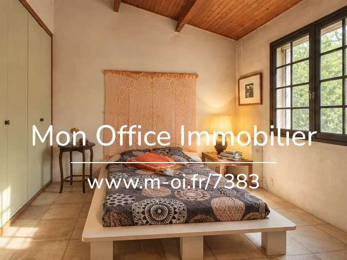 Maison Éguilles - 5 chambres - 170m²