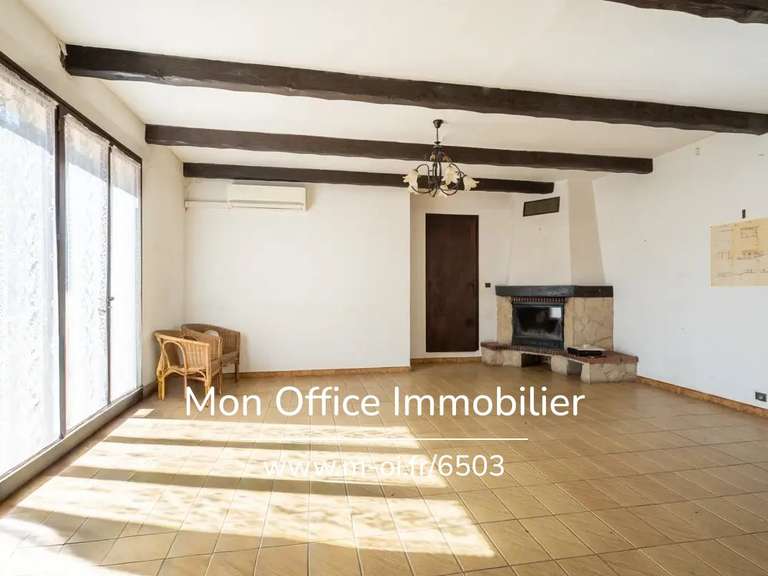 Propriété Éguilles - 5 chambres - 198m²