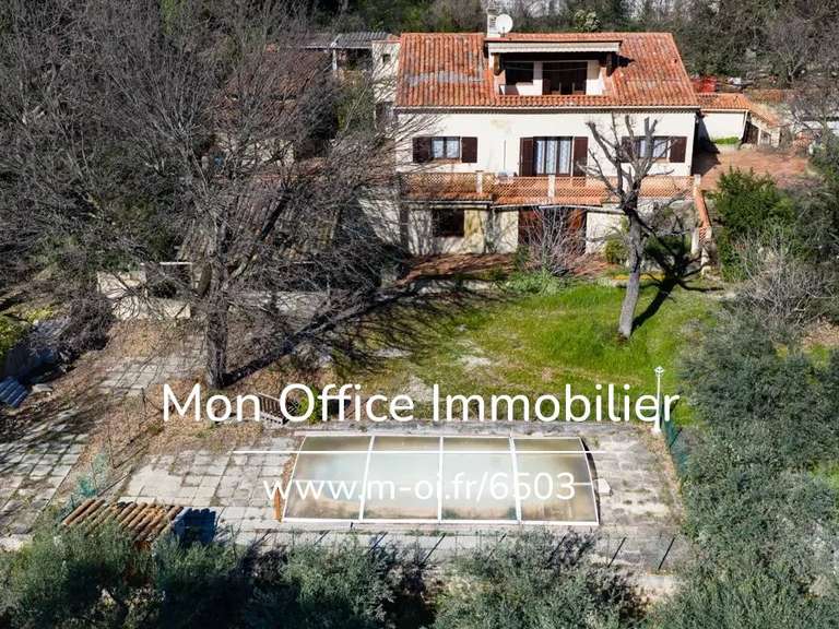 Propriété Éguilles - 5 chambres - 198m²