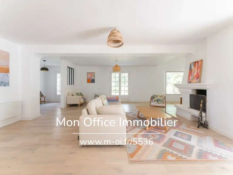 Villa Éguilles - 3 bedrooms - 162m²