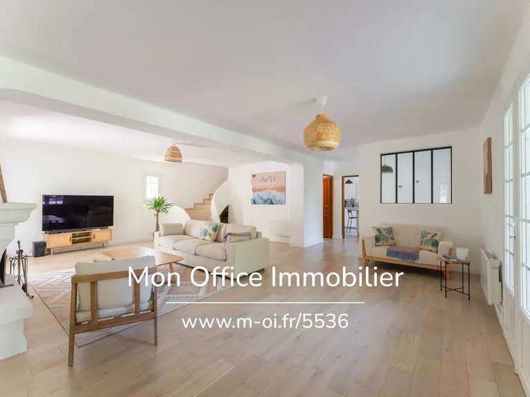 Villa Éguilles - 3 bedrooms - 162m²
