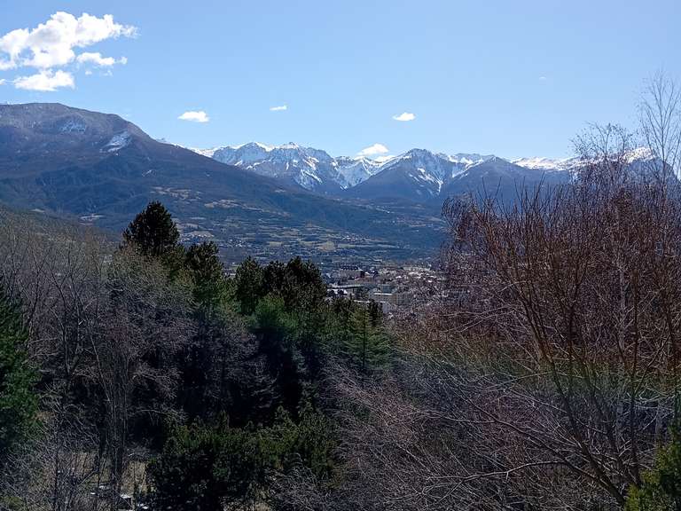 Maison Embrun - 17 chambres - 828m²