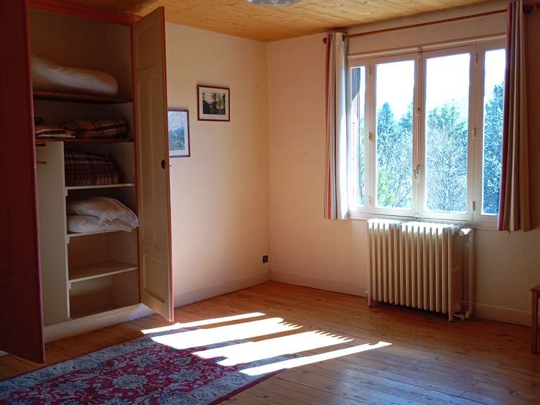 Maison Embrun - 17 chambres - 828m²