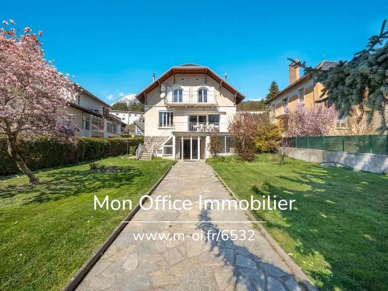 Maison Embrun - 5 chambres - 195m²