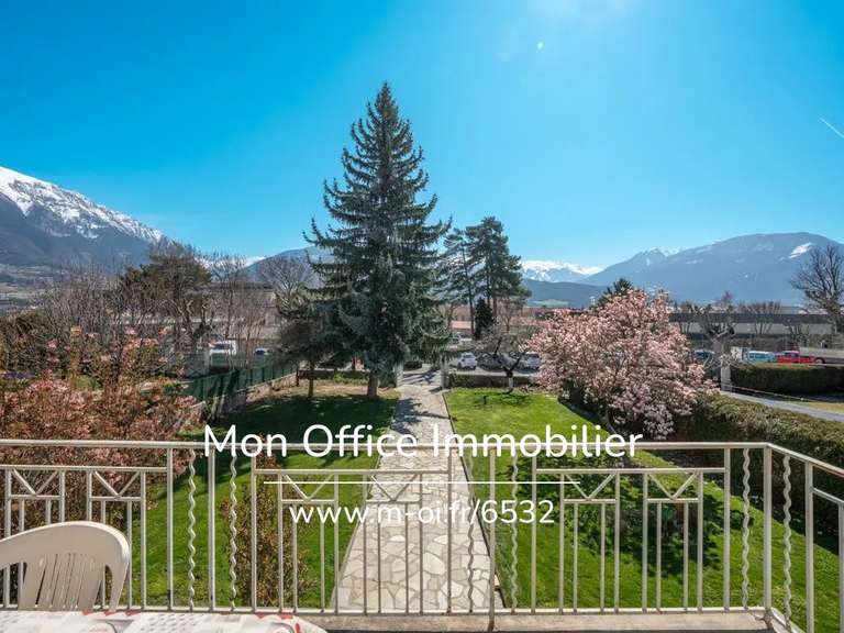 Maison Embrun - 5 chambres - 195m²