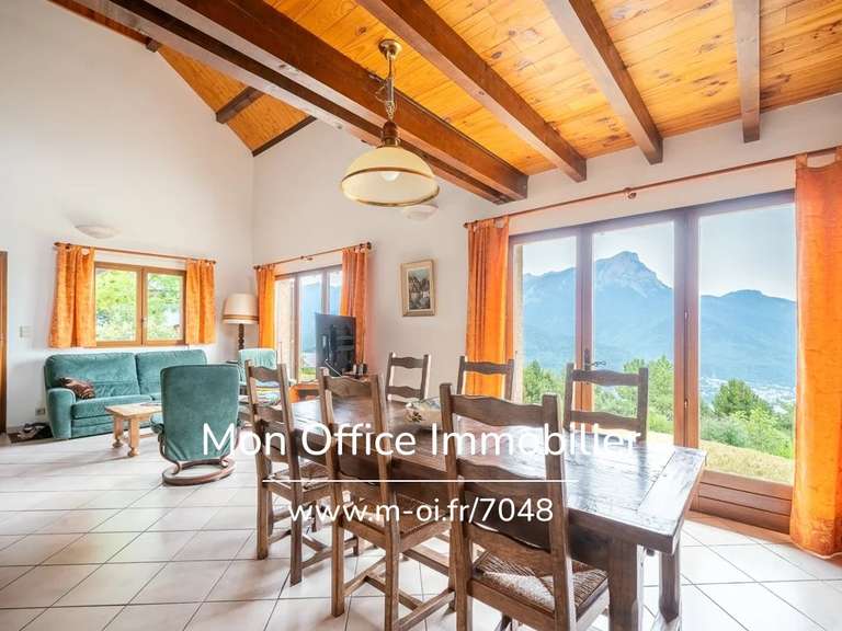 Maison Embrun - 4 chambres - 160m²