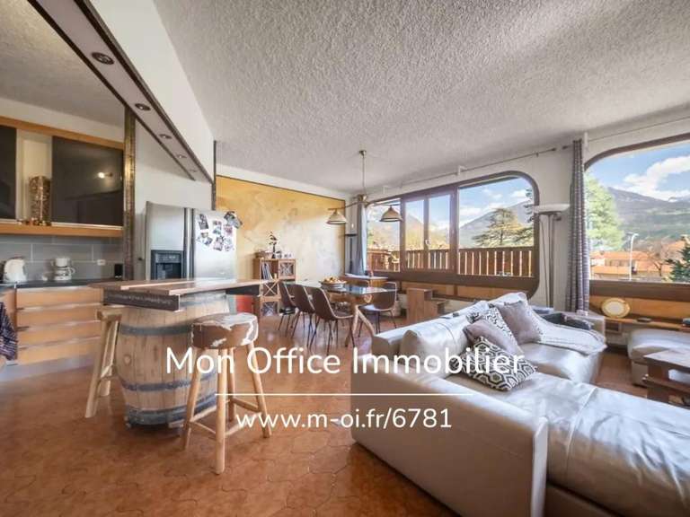 House Embrun - 16 bedrooms - 400m²