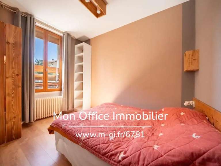 Maison Embrun - 16 chambres - 400m²
