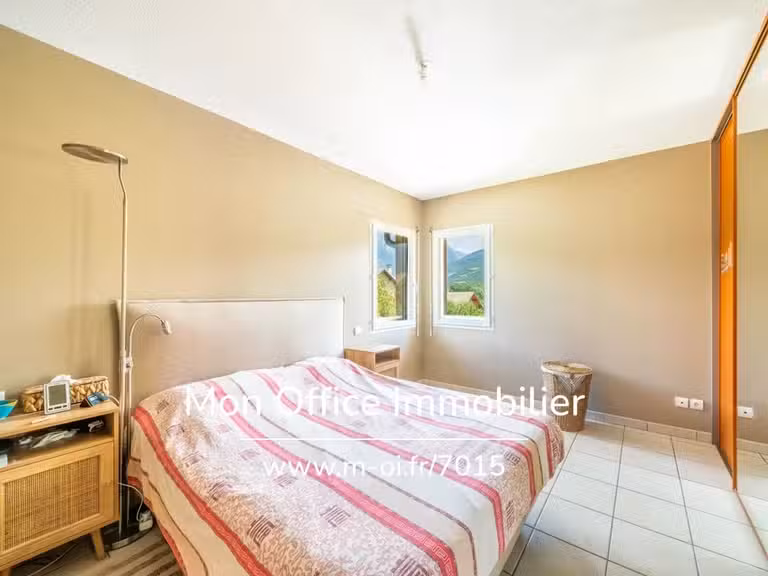 House Embrun - 3 bedrooms - 160m²