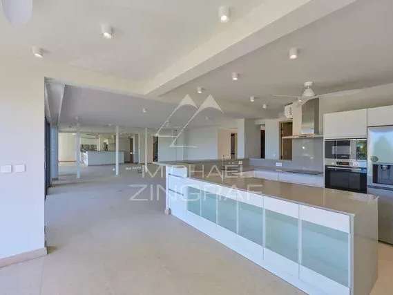Appartement Dubai Investments Park - 3 chambres - 258m²