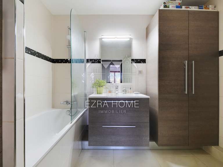 Appartement Enghien-les-Bains - 4 chambres - 144m²
