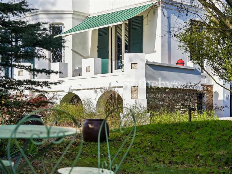 Maison Enghien-les-Bains - 6 chambres - 397m²