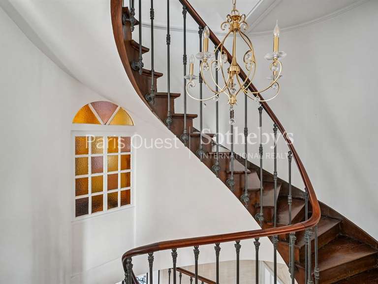 Maison Enghien-les-Bains - 6 chambres - 397m²