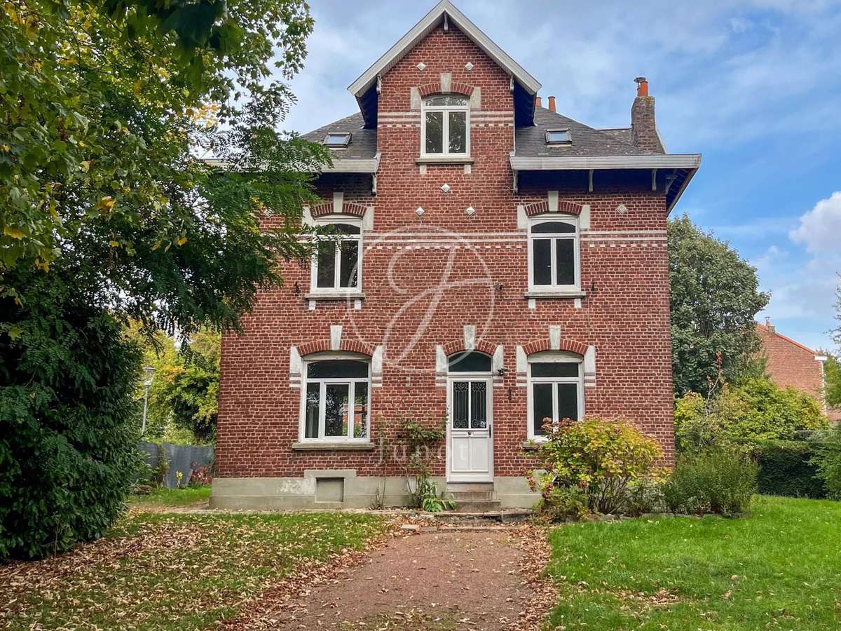 House Ennetières-en-Weppes