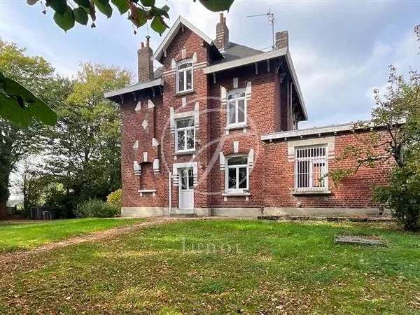 House Ennetières-en-Weppes - 5 bedrooms - 215m²