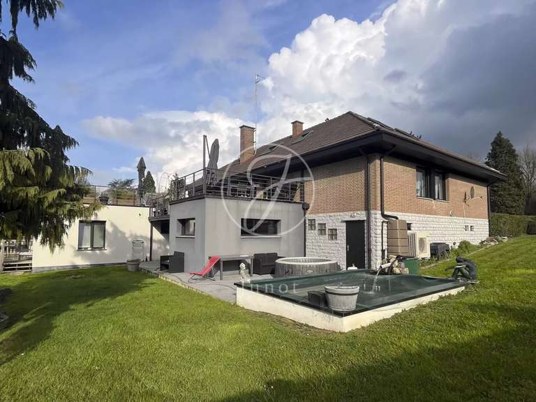 Maison Ennetières-en-Weppes - 6 chambres - 480m²