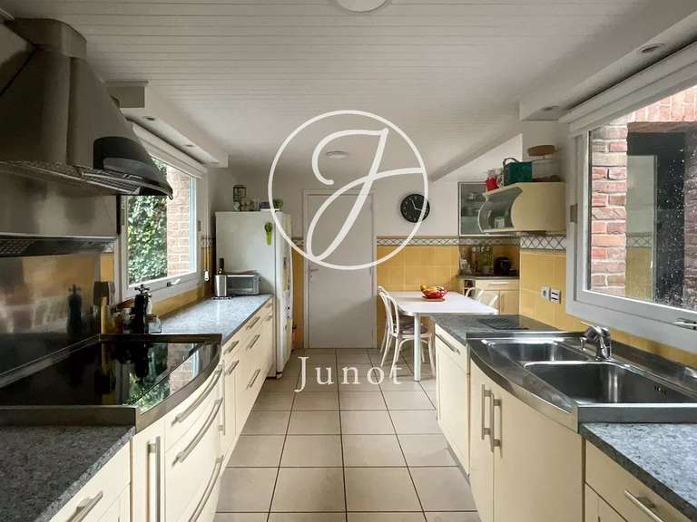 House Ennetières-en-Weppes - 5 bedrooms - 206m²