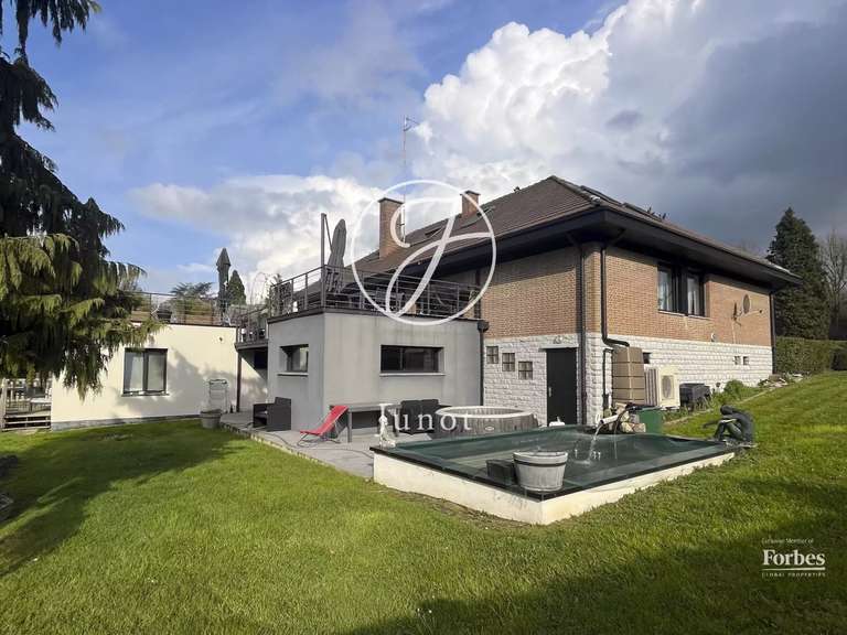 Maison Ennetières-en-Weppes - 6 chambres - 480m²