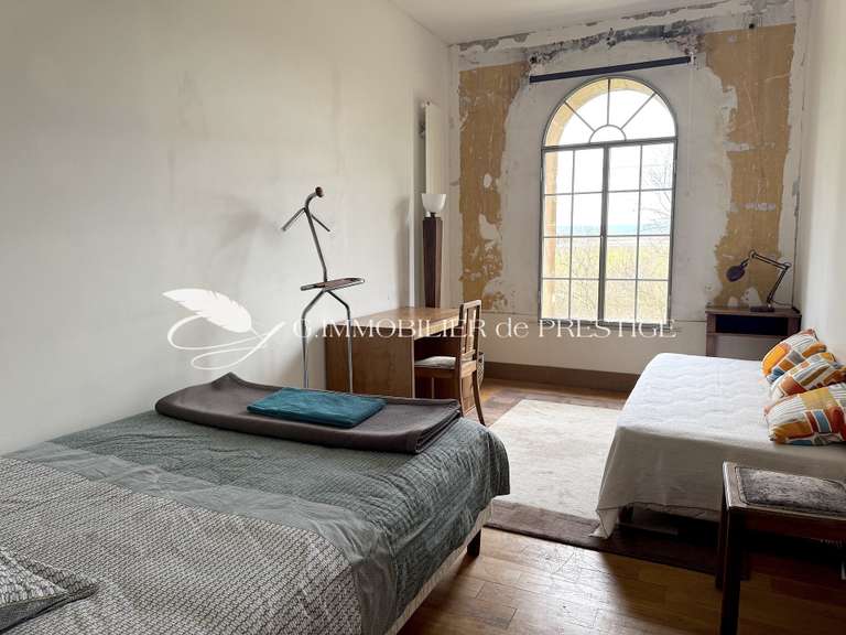 Maison Entraigues-sur-la-Sorgue - 7 chambres - 1166m²